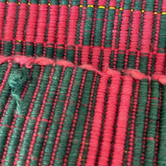 Holiday Table Runner - Picture 8 of 10